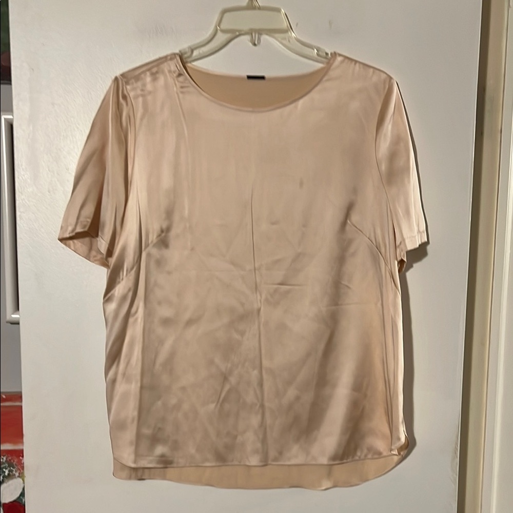 Chicos black label pale pink satin short sleeve top